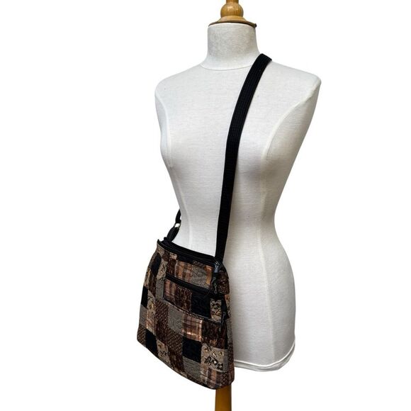 Donna Sharpe Quilted Crossbody Bag with Expandable Strap - Picture 9 of 9